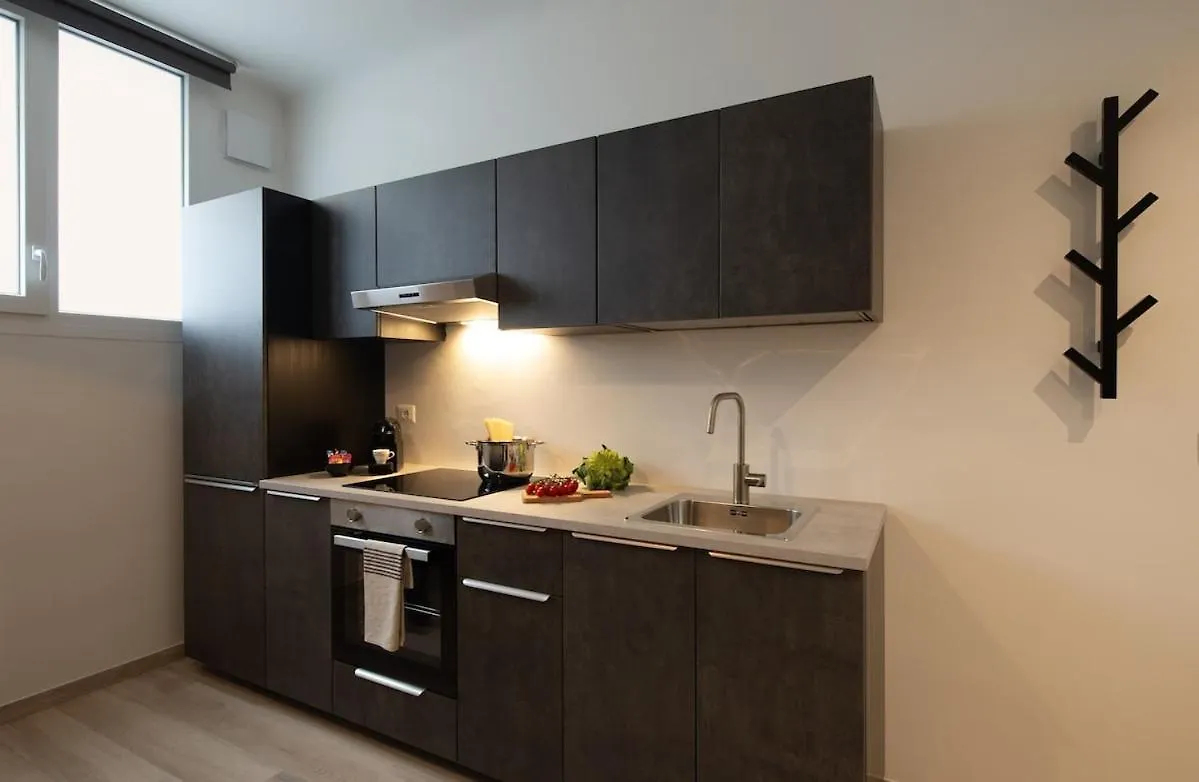 Luxhome Duomo - San Siro 10Min 米兰 0*,  意大利